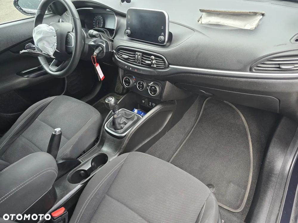 Fiat Tipo 1.4 16v Lounge EU6d - 13