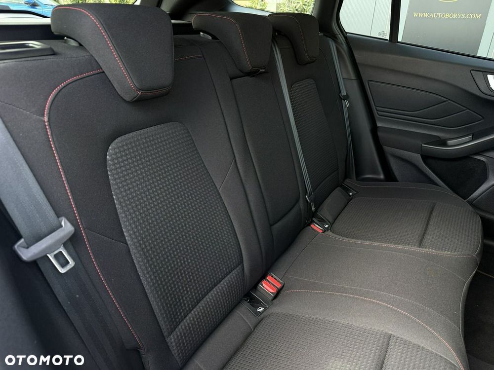 Ford Focus 1.5 EcoBlue STart-Stopp-System ST-LINE X - 32