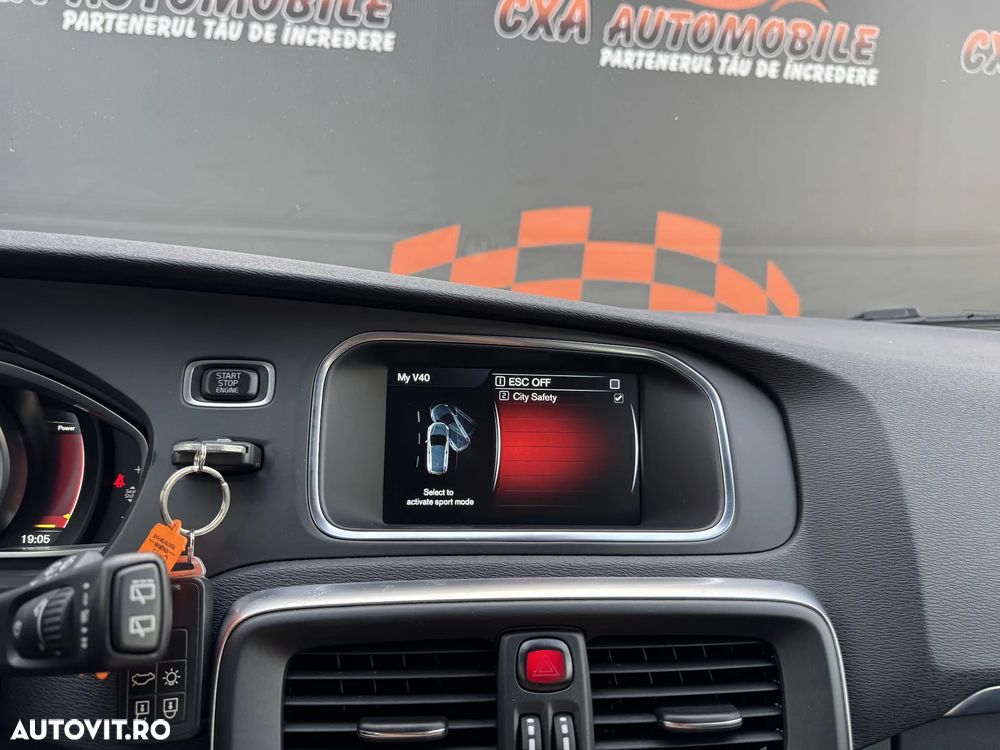 Volvo V40 D2 Momentum - 21