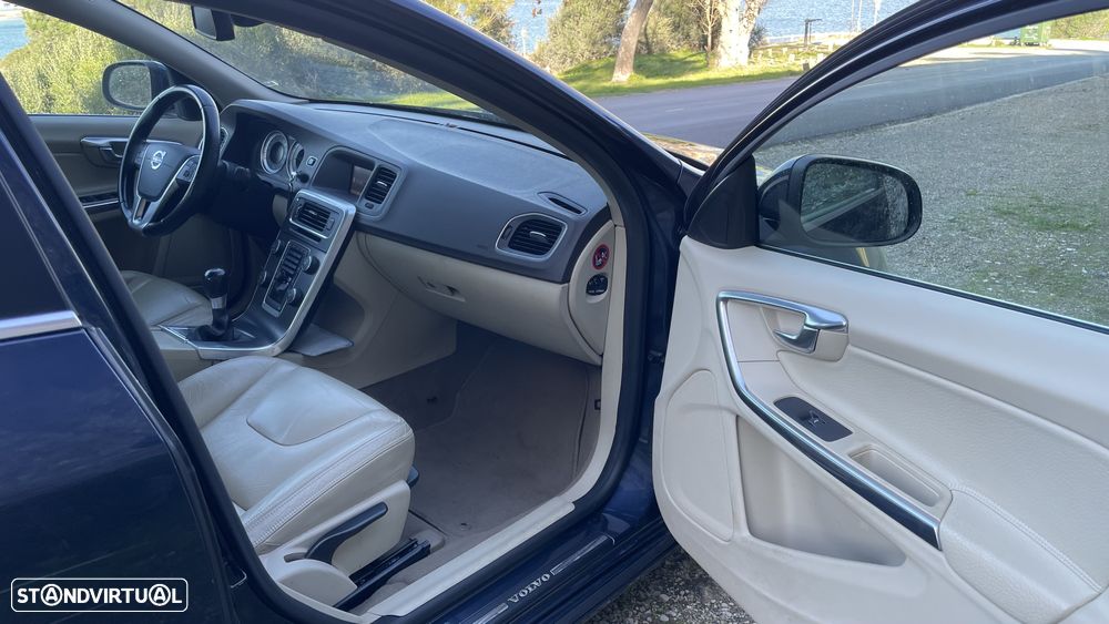 Volvo S60 2.0 D3 Momentum - 18