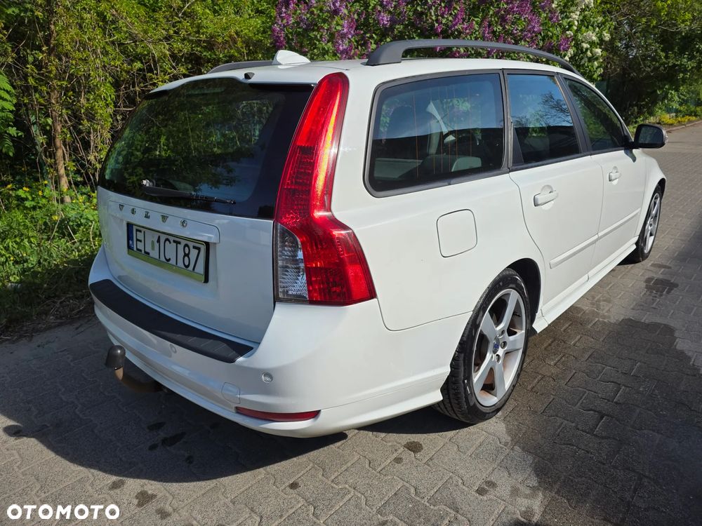 Volvo V50 D2 R-Design - 5