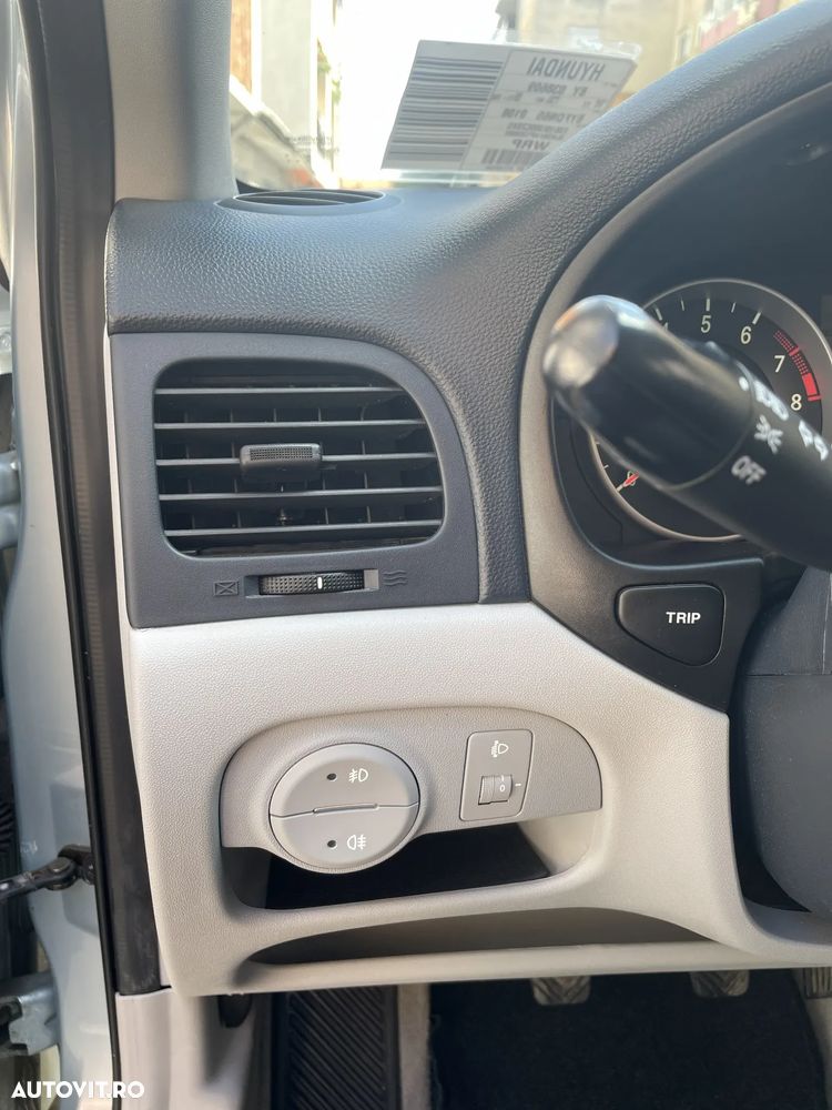 Hyundai Accent - 10