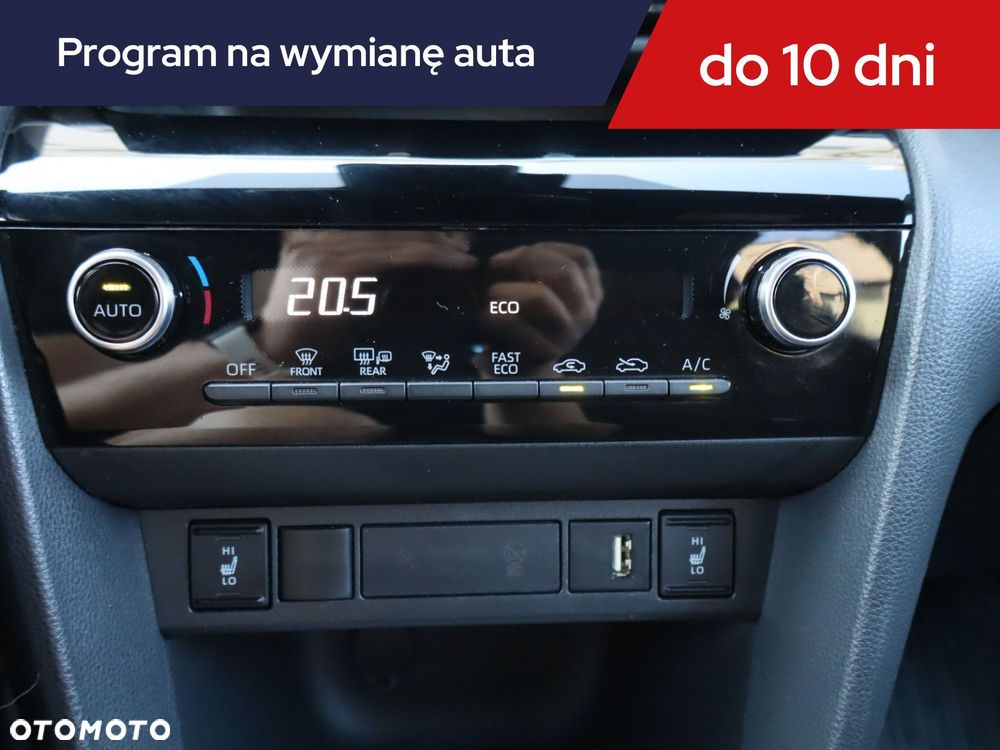 Toyota Yaris Cross - 18