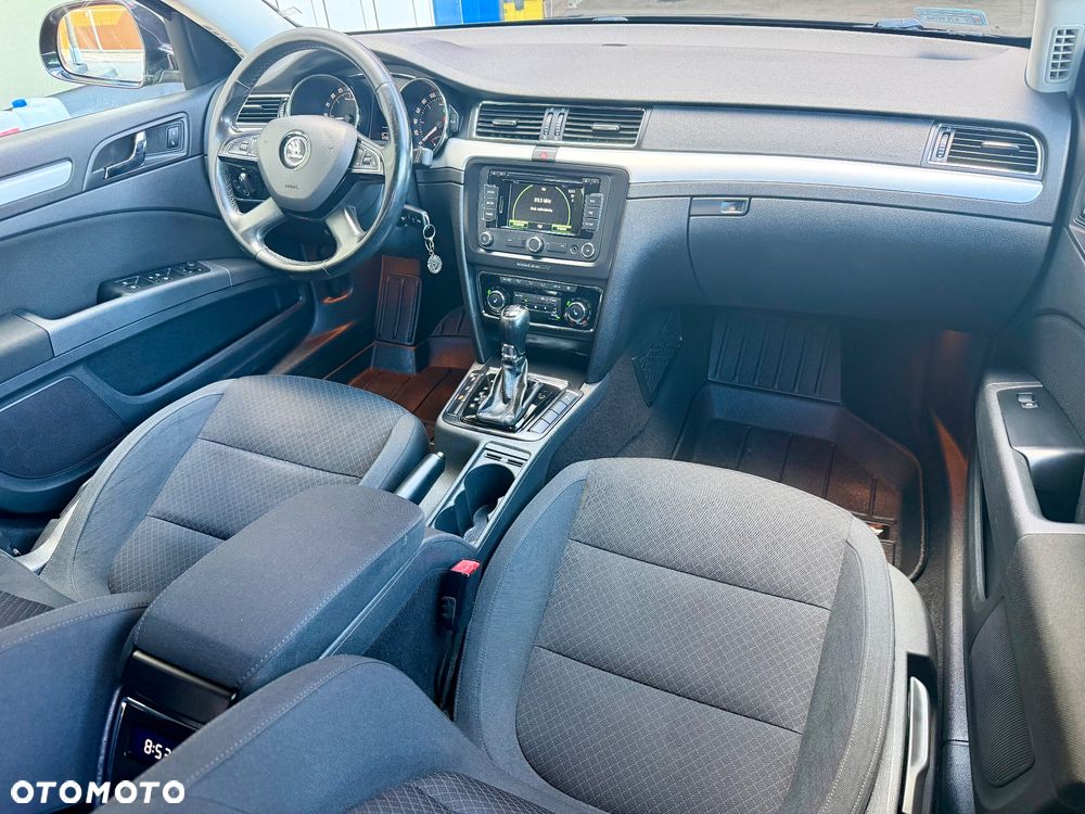 Skoda Superb 2.0 TDI Comfort DSG - 15