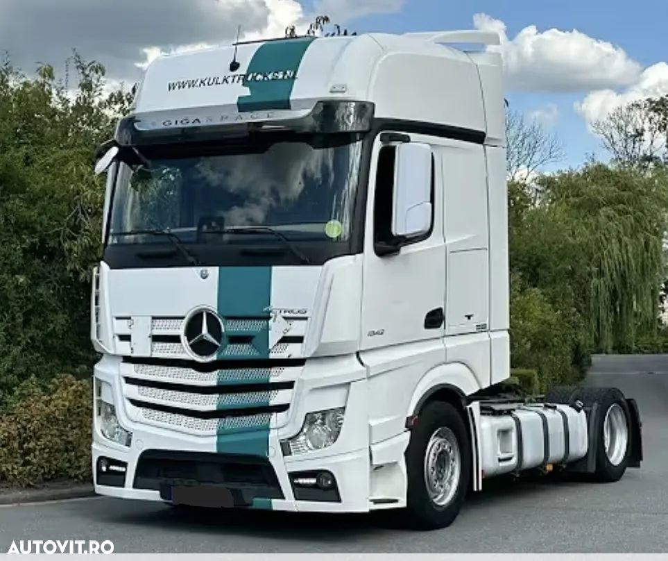Mercedes-Benz Actros - 1