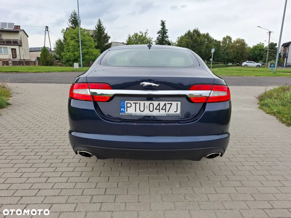 Jaguar XF 3.0 V6 D Luxury - 10