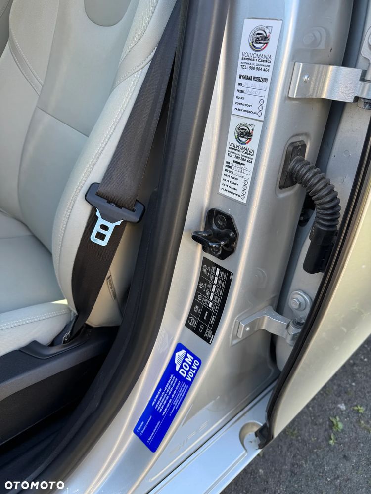 Volvo V40 D3 Kinetic - 26