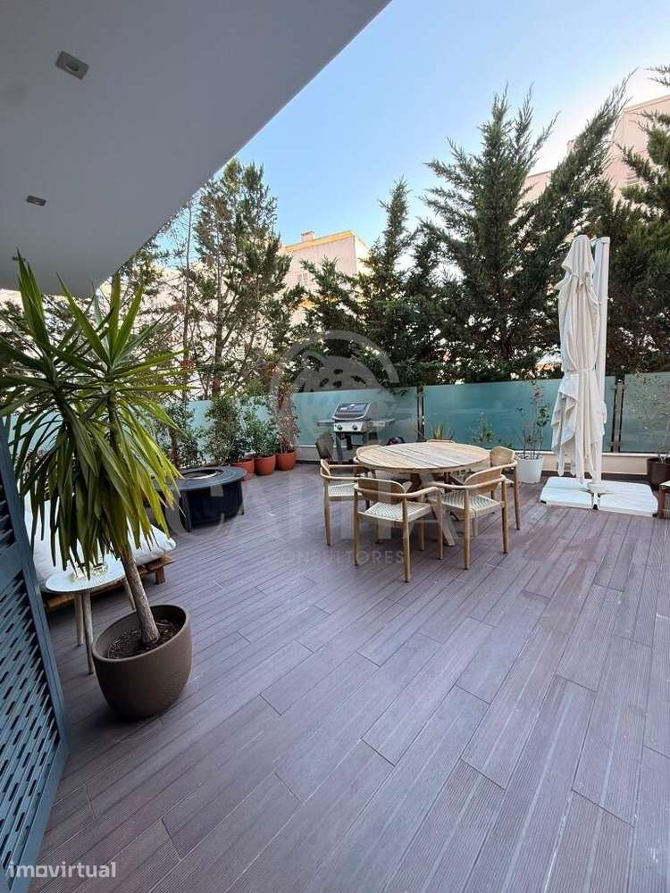 Moradia T3+1 em condominio privado no Monte Estoril - Grande imagem: 3/33