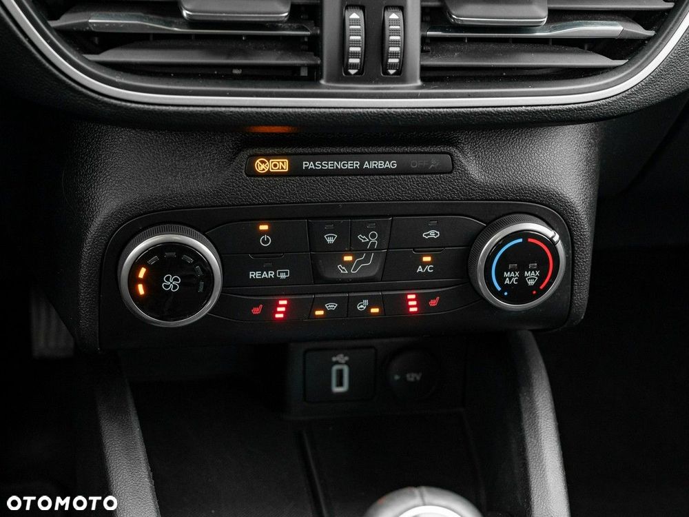 Ford Focus 1.5 EcoBlue Connected - 20