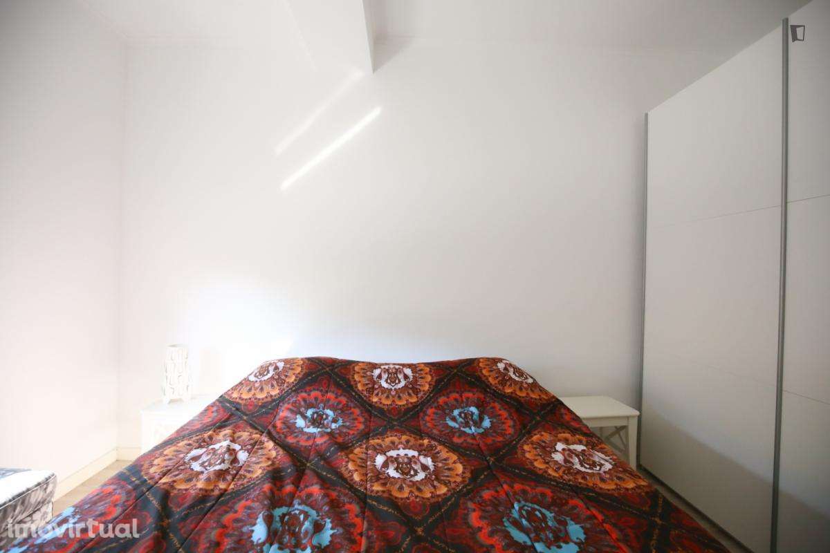 Apartamento com 1 quartos - localizado em Rato Lisbon - Grande imagem: 2/20
