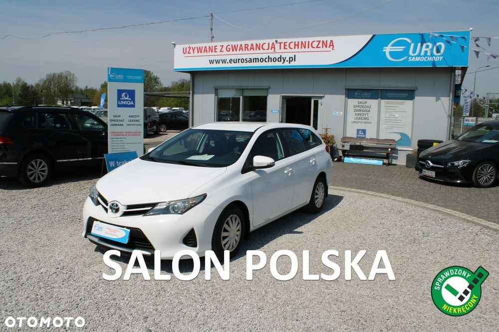Toyota Auris - 1