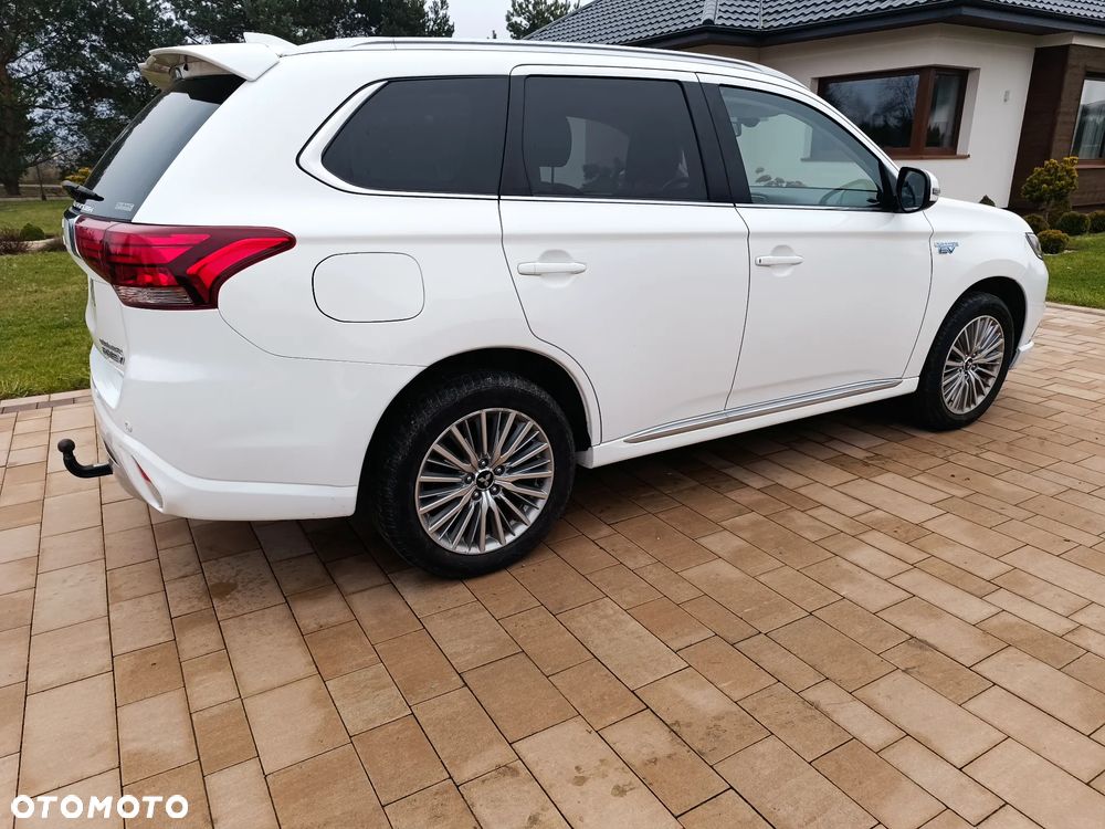 Mitsubishi Outlander 2.4 4WD Diamant+ - 6