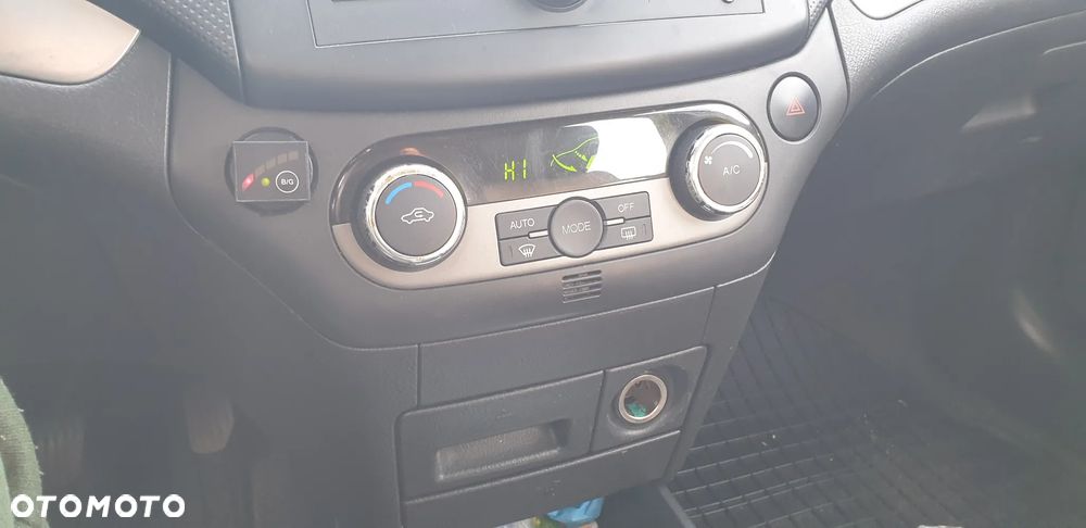 Chevrolet Aveo 1.4 16V Base - 15