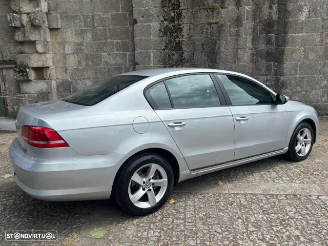 VW Passat 1.6 TDI BlueMotion - 17