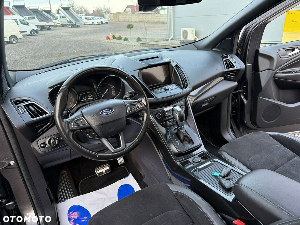 Ford Kuga - 10