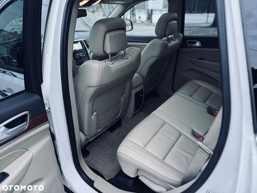 Jeep Grand Cherokee - 19