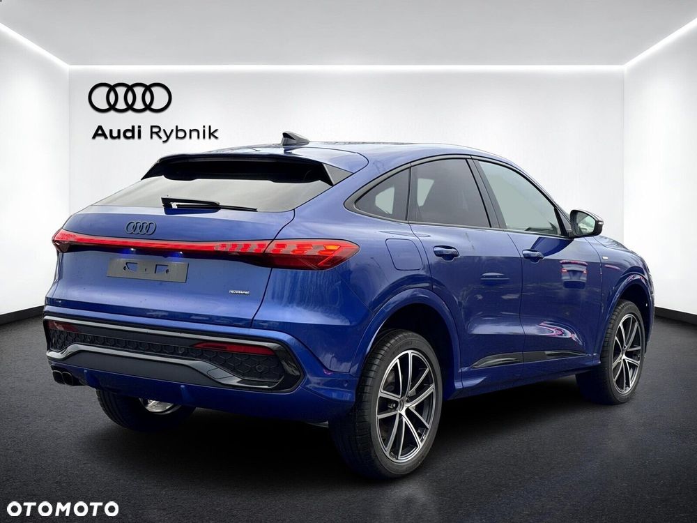 Audi Q5 Sportback - 5