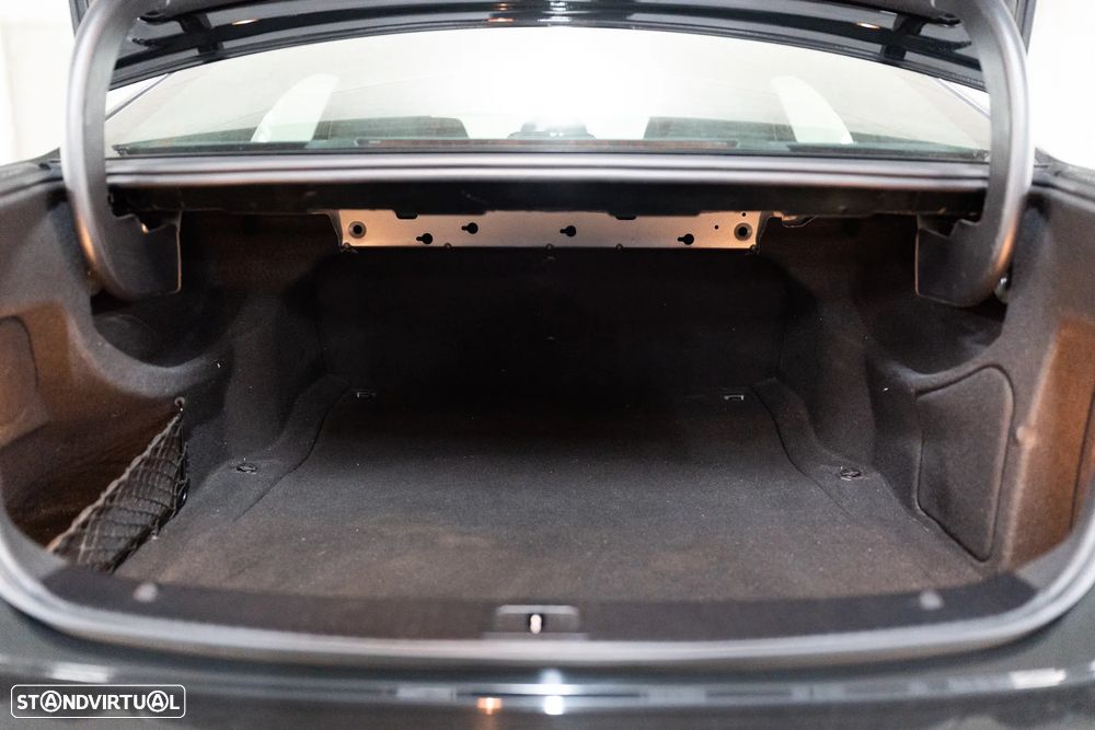 Mercedes-Benz E 300 BLUETEC Hybrid Avantgarde 107g - 50