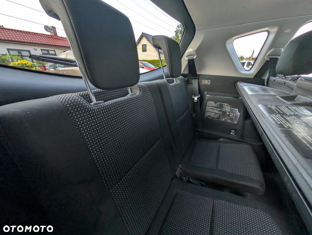Toyota Corolla Verso 2.2 D-4D Sol Sport 7os - 32