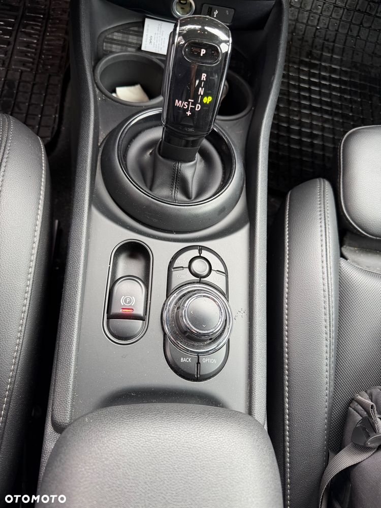 MINI Clubman Cooper Estate Edition - 16