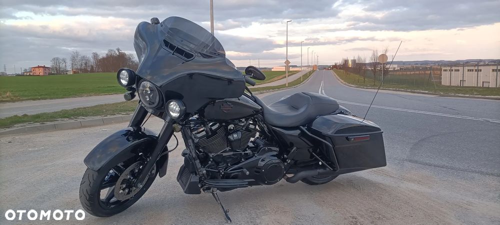 Harley-Davidson Touring Street Glide - 3