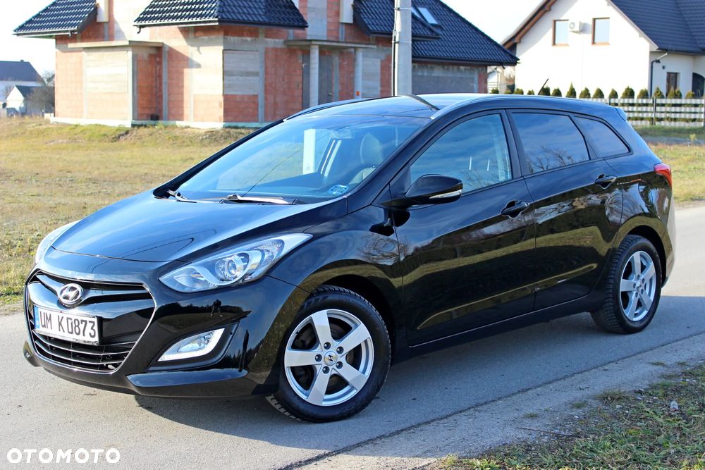 Hyundai i30 blue Kombi 1.6 GDi Style - 10