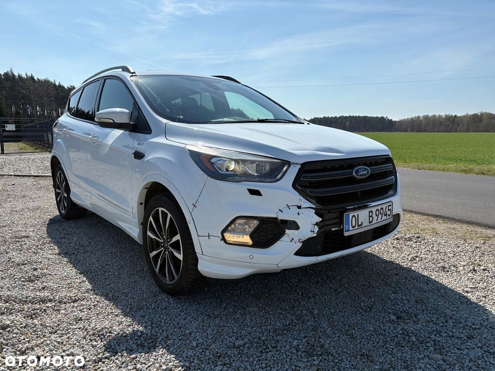 Ford Kuga 1.5 EcoBoost 2x4 ST-Line - 3