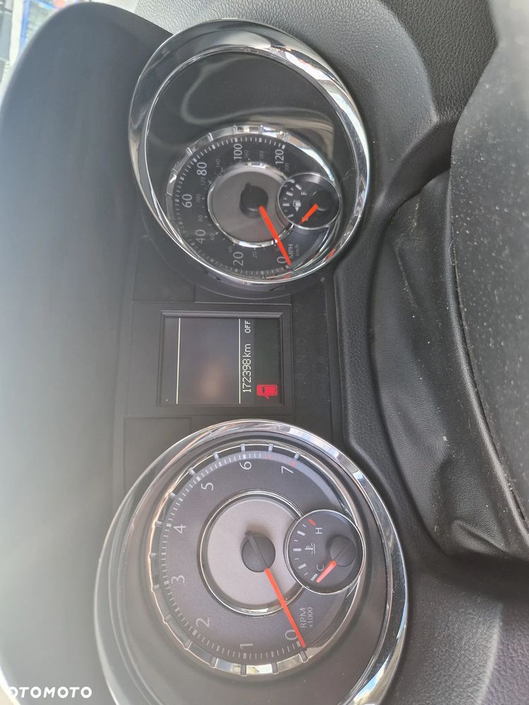 Chrysler Town & Country 3.6 Touring - 15