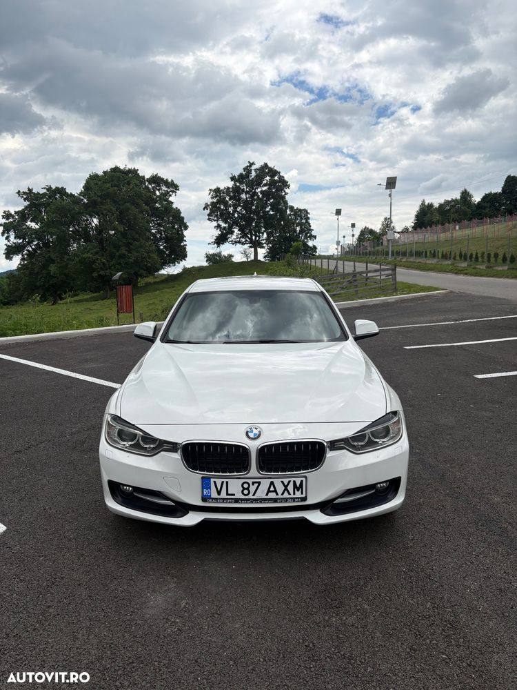 BMW Seria 3 318d xDrive - 1