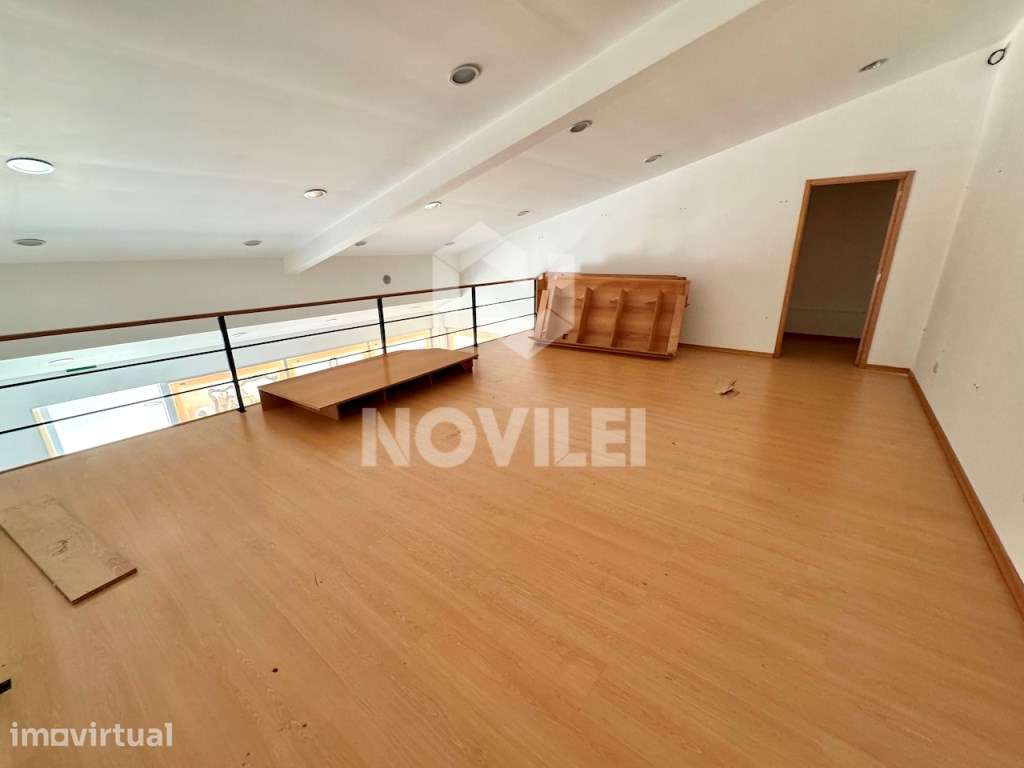 Loja de 2 pisos no Átrio Central de Centro Comercial, Pombal - Grande imagem: 5/13