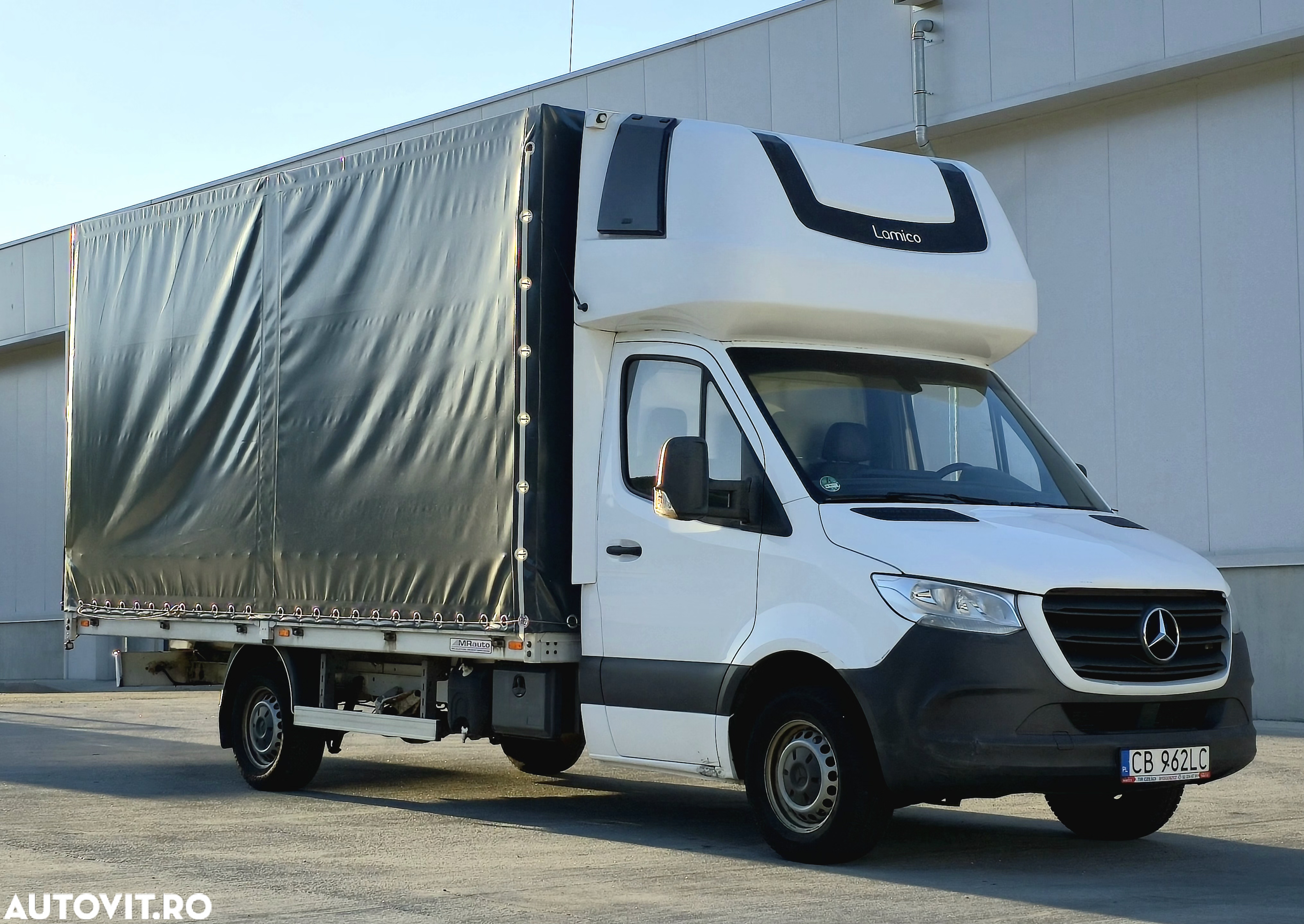 Mercedes-Benz Sprinter - 2