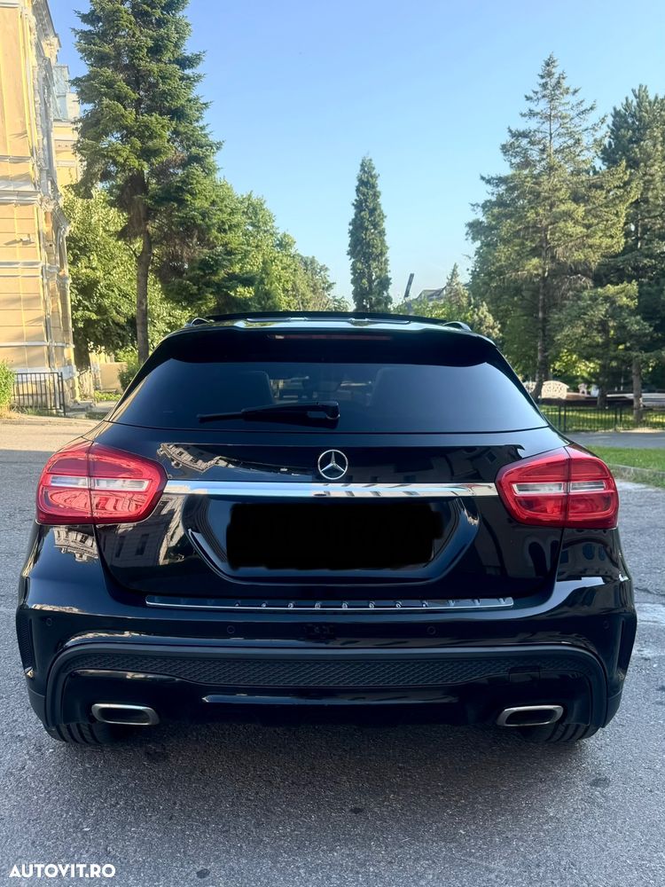 Mercedes-Benz GLA - 27