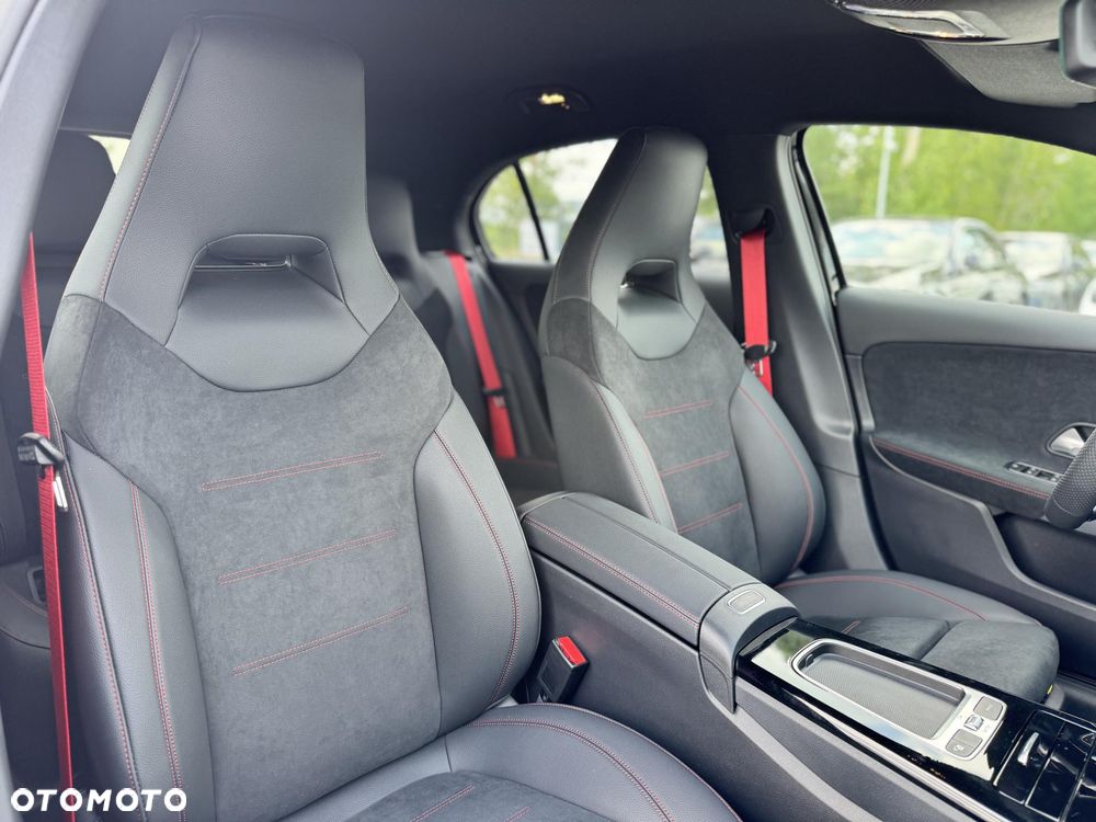 Mercedes-Benz Klasa A AMG 35 4Matic AMG Speedshift DCT 7G - 13