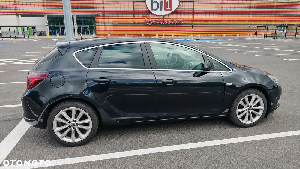 Opel Astra 1.4 T Cosmo - 4