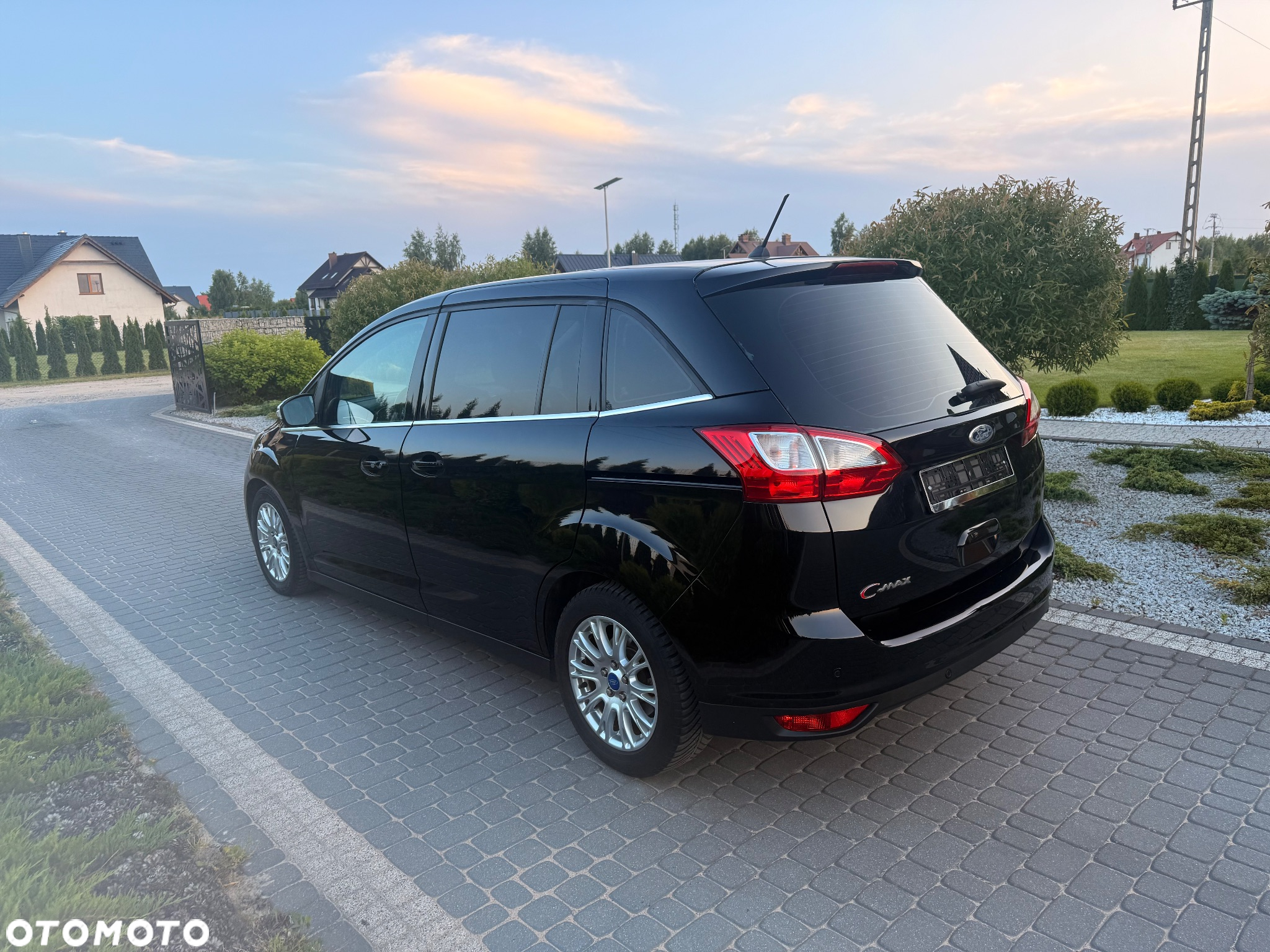 Ford Grand C-MAX - 4