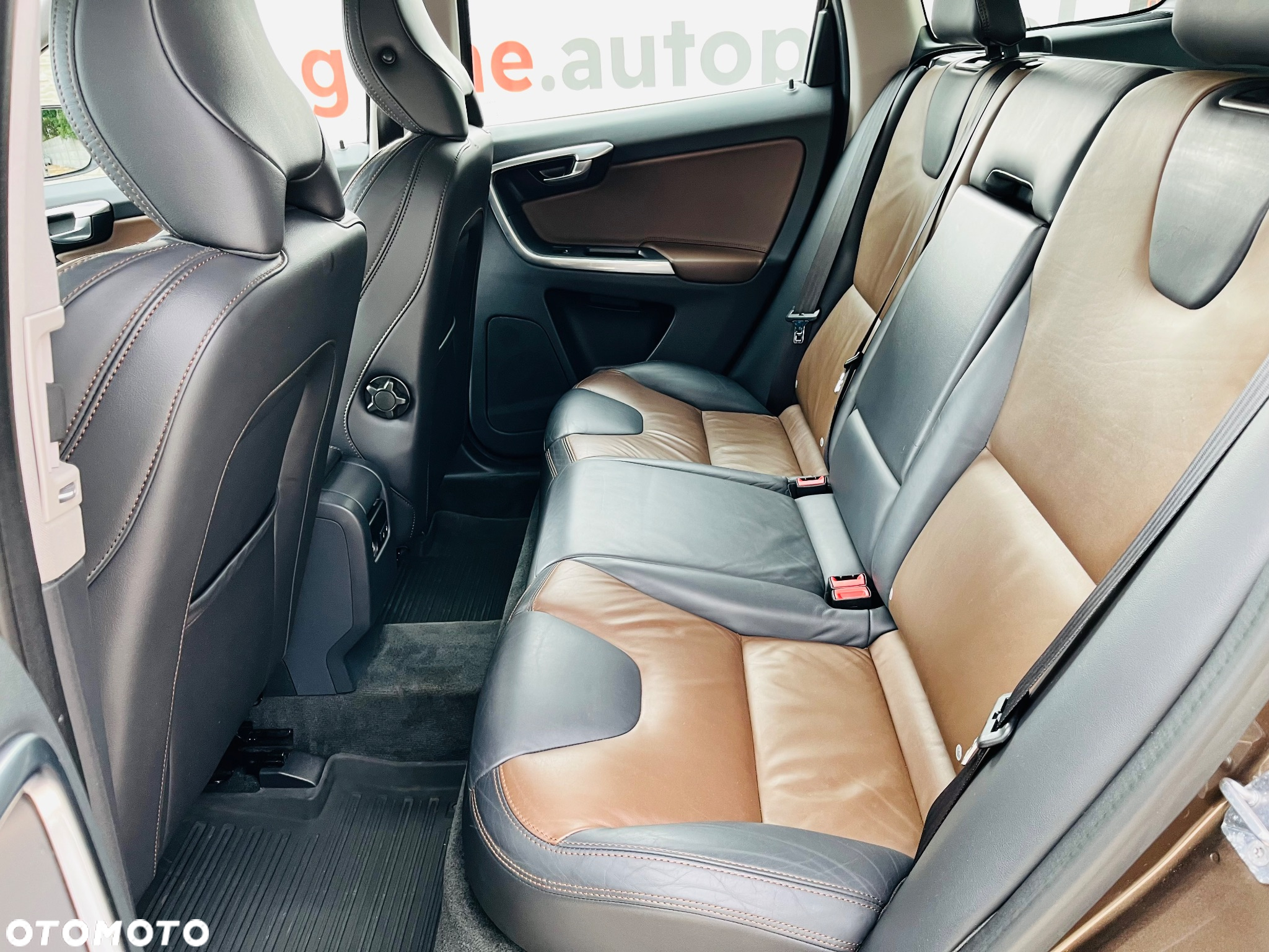 Volvo XC 60 D4 Momentum - 26