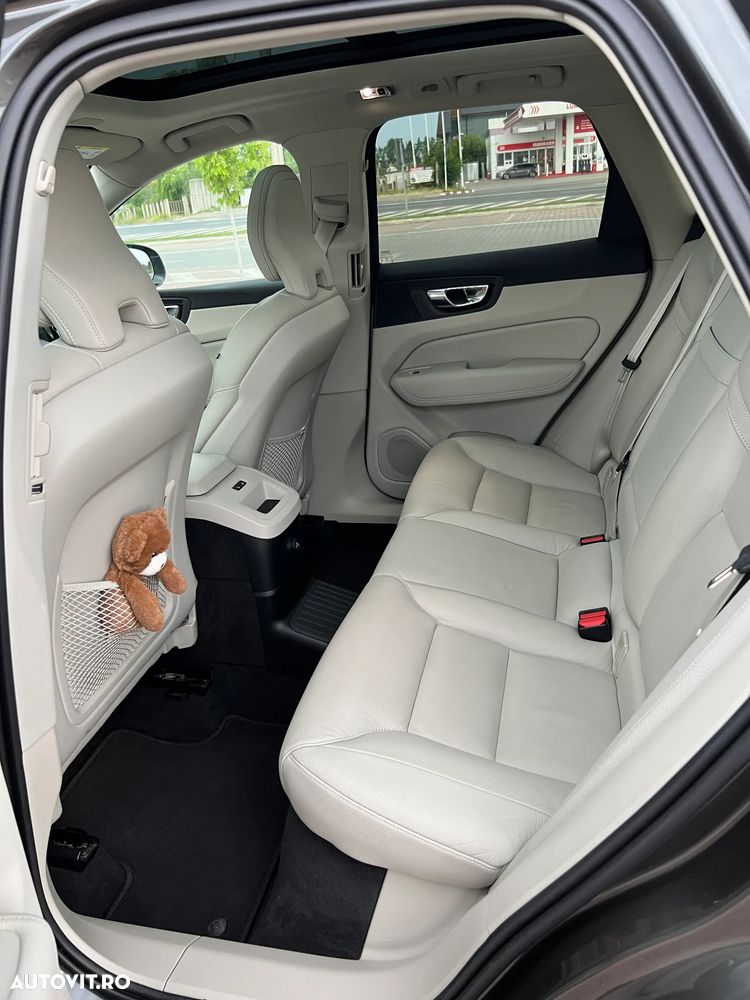 VOLVO XC60 2019 — imagine 8