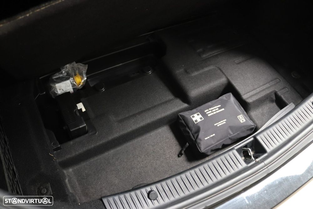 Mercedes-Benz C 300 de Avantgarde - 27