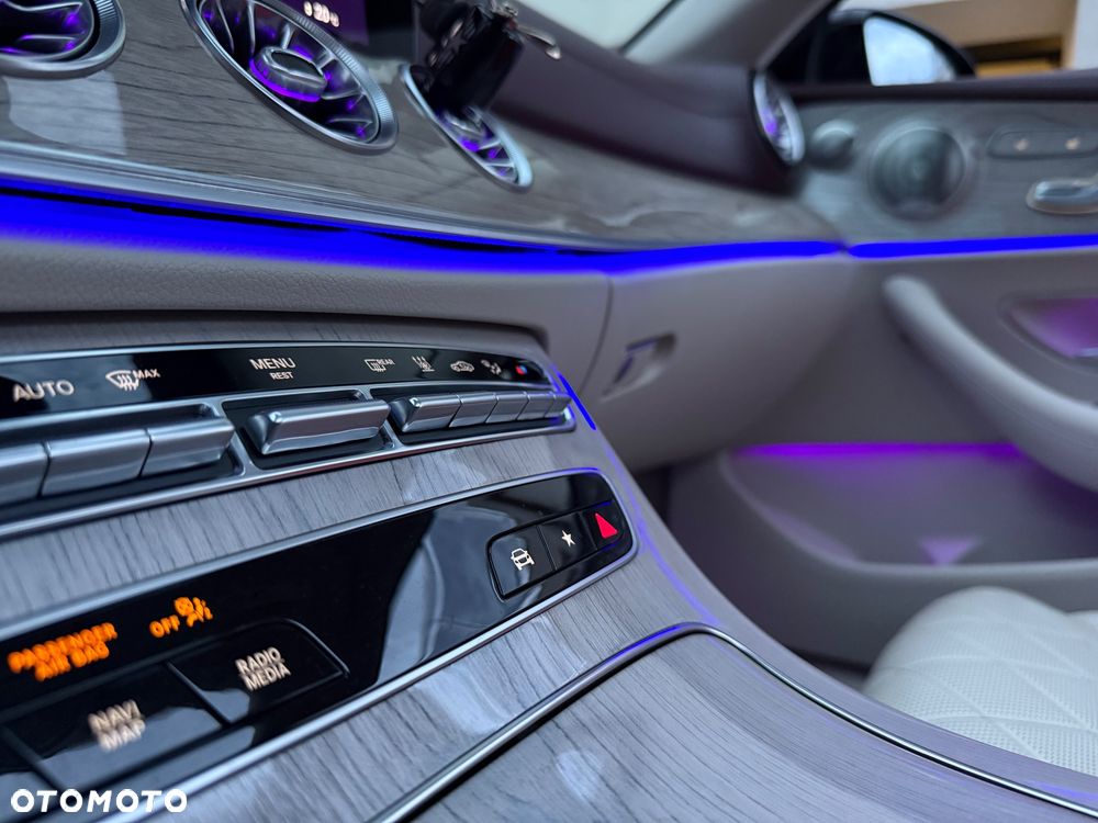 Mercedes-Benz Klasa E 450 4Matic 9G-TRONIC AMG Line - 29