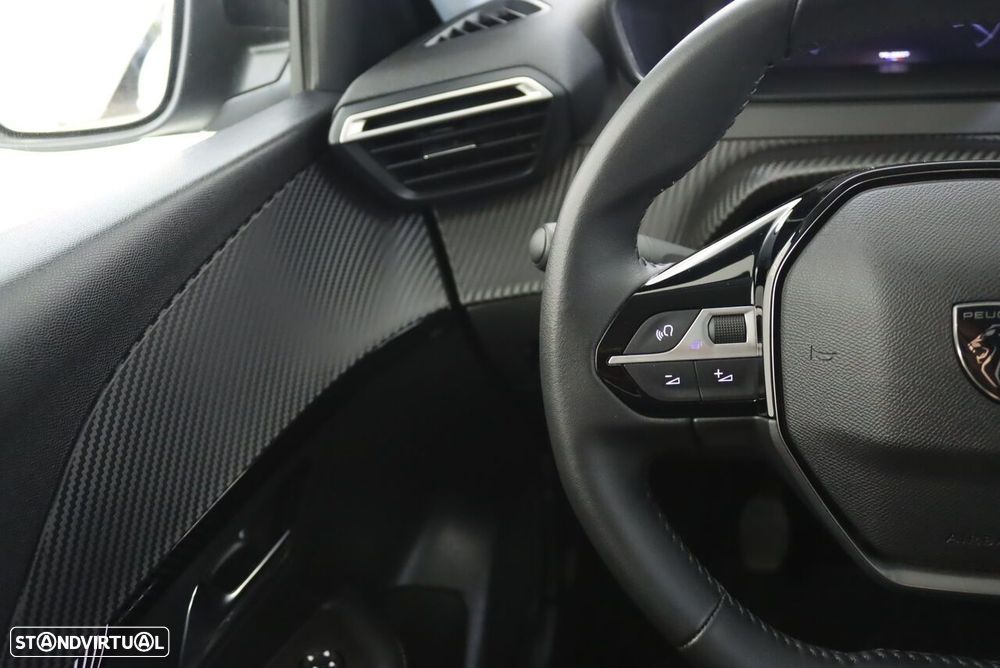 Peugeot 208 1.2 PureTech Allure - 11