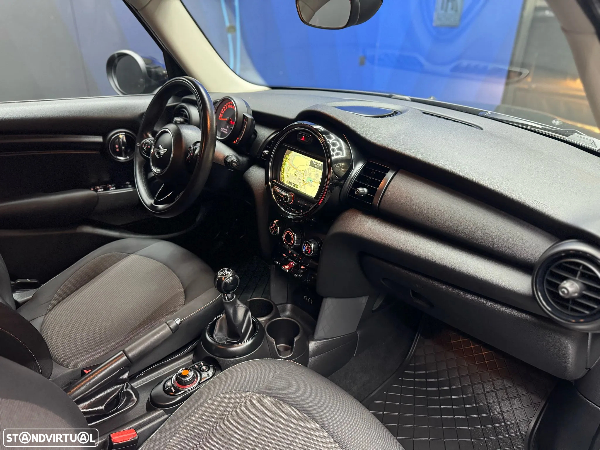 MINI 5 Portas Cooper D - 3