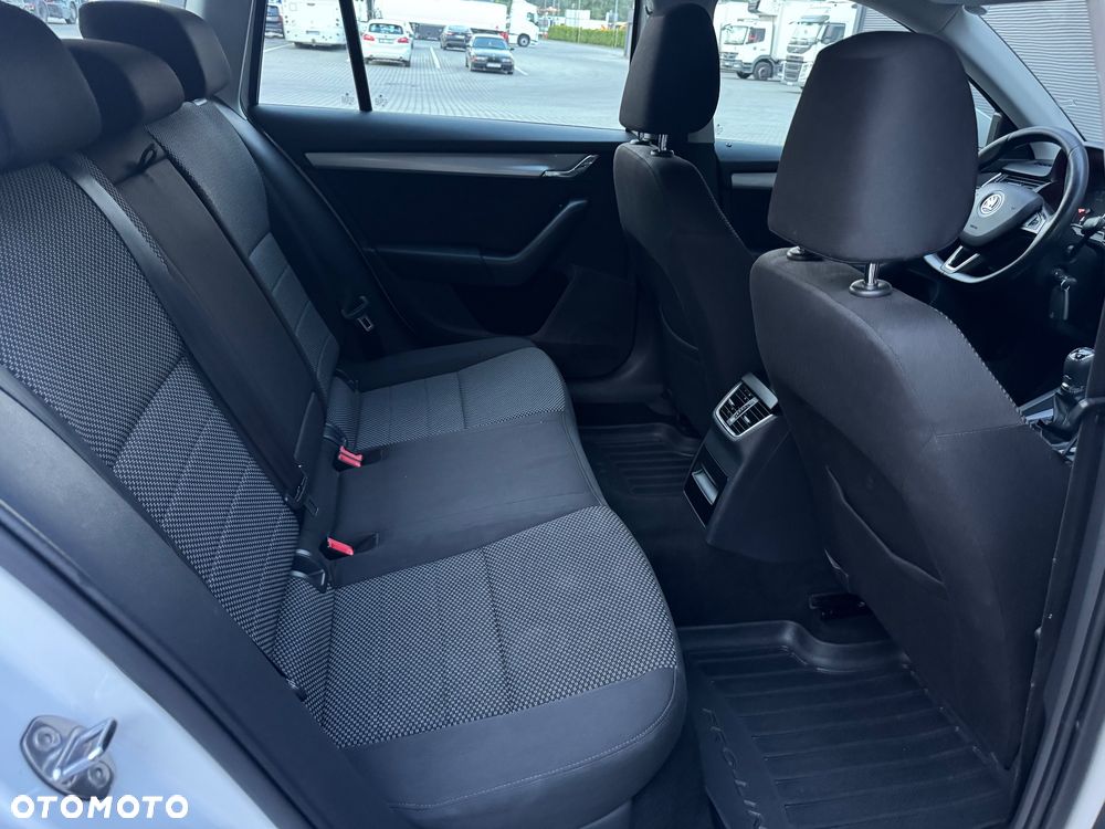 Skoda Octavia 2.0 TDI Green tec 4x4 Edition - 17