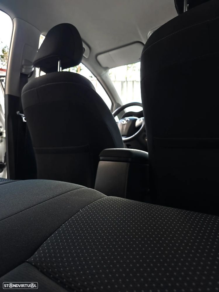 Toyota Auris 1.33 VVT-i Exclusive - 56