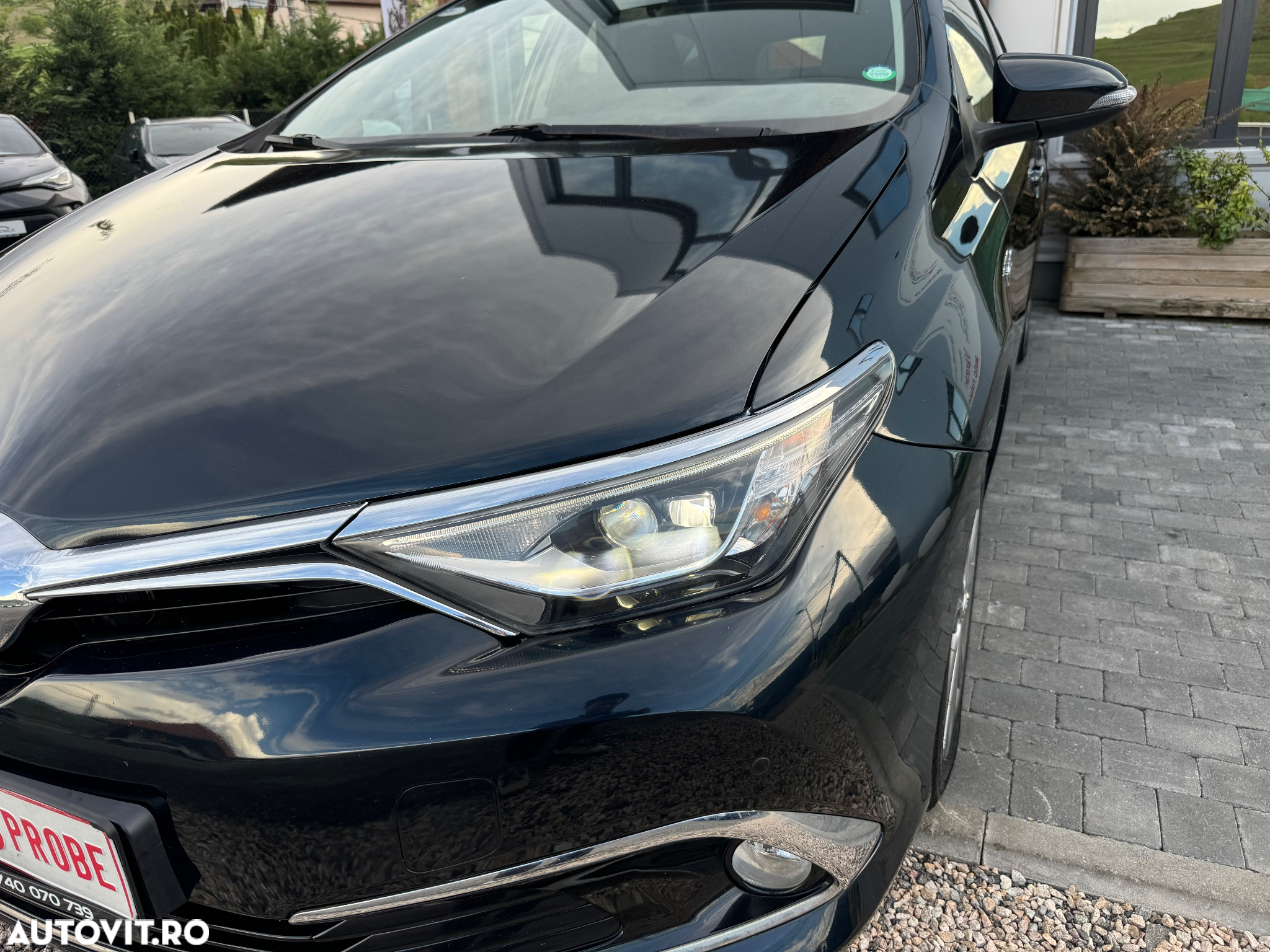 Toyota Auris 1.8 L VVT-i Hybrid Sol - 36