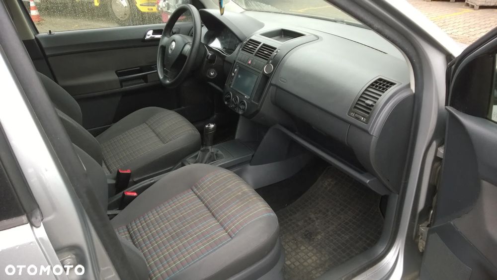 Volkswagen Polo - 9