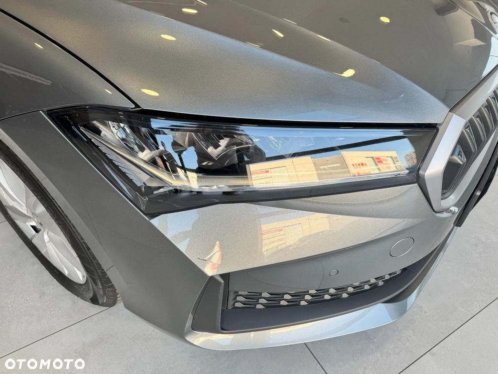 Skoda Superb 2.0 TDI SCR Essence DSG - 11