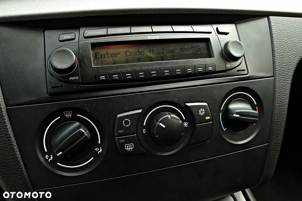 BMW Seria 1 116i - 37