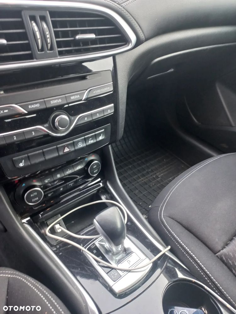 Infiniti Q30 1.5d DCT Premium - 6