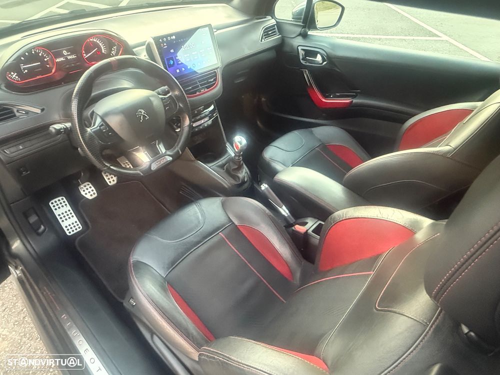 Peugeot 208 GTI 200 THP - 14