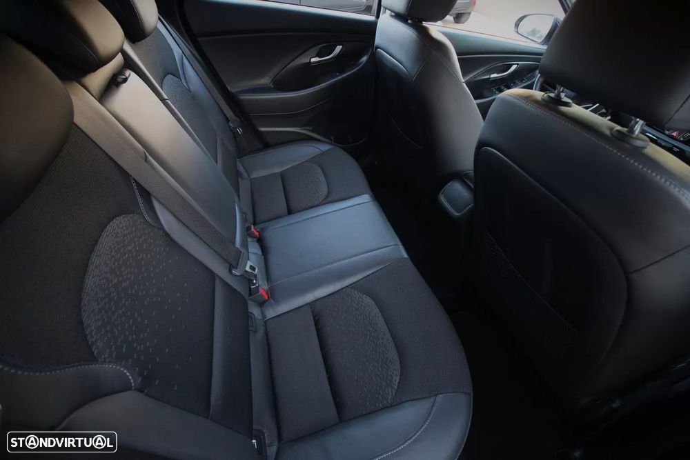 Hyundai i30 Fastback 1.0 T-GDI Style - 26